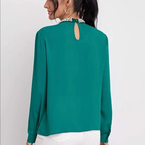 Medium blouse ☀️ - Picture 2 of 2